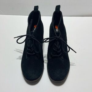 White Mountain - Lambert Style booties - black suede - size 9.5 M